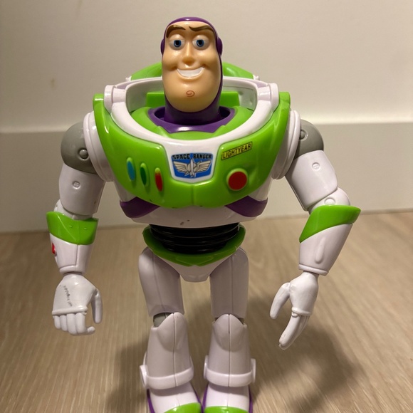 BUZZ LIGHYEAR - action figure - Picture 1 of 3